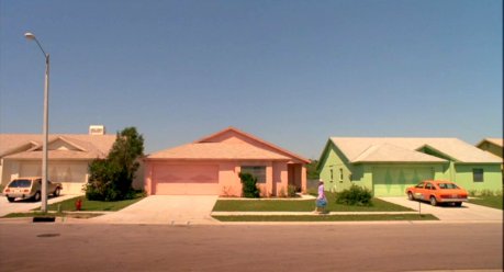 edward scissorhands - pastel houses[1]